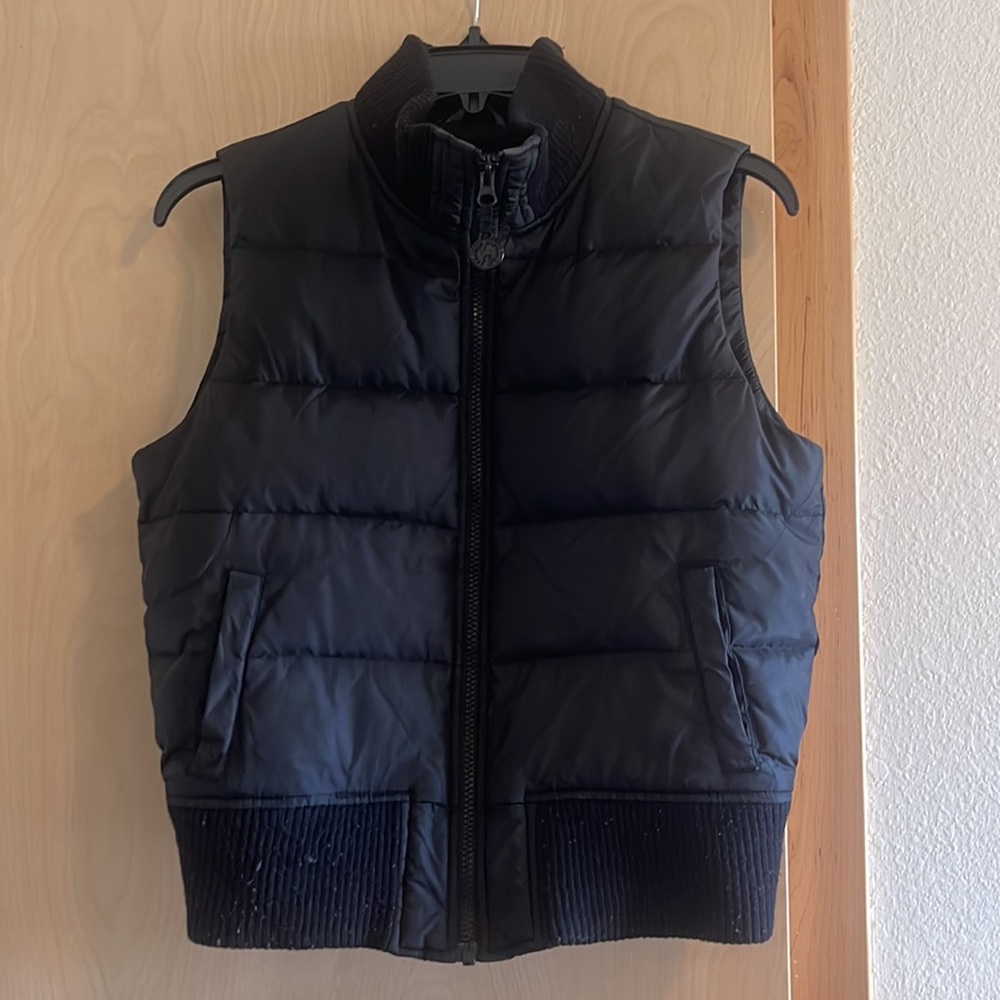 Old Navy Black Puffy Vest